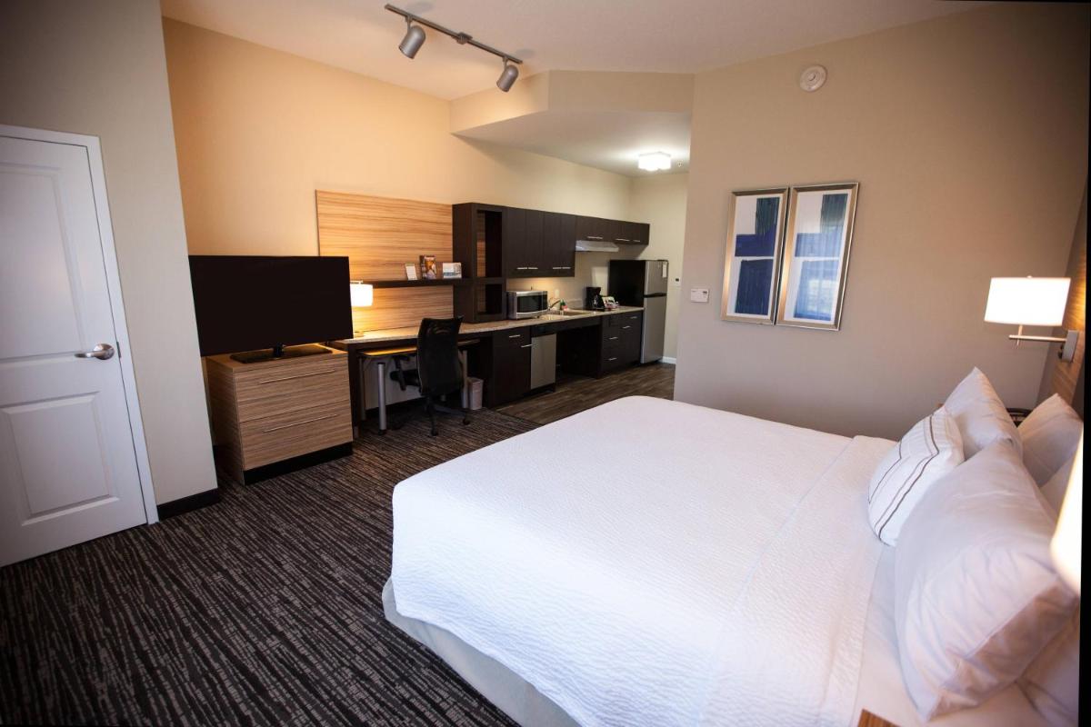 TownePlace Suites by Marriott Boynton Beach - image 3