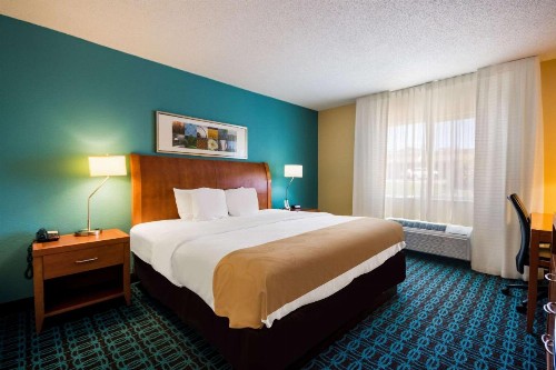 Quality Inn & Suites - image 19