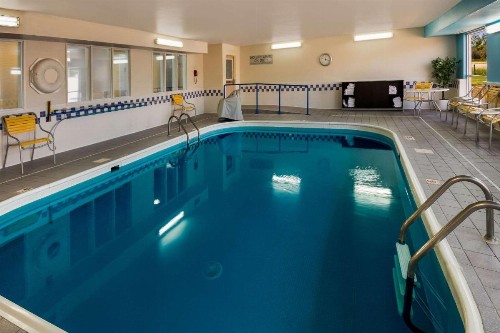 Quality Inn & Suites - image 29