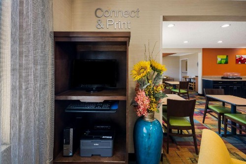 Quality Inn & Suites - image 31