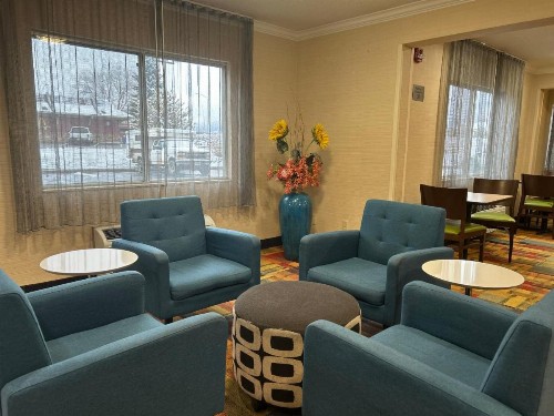 Quality Inn & Suites - image 8