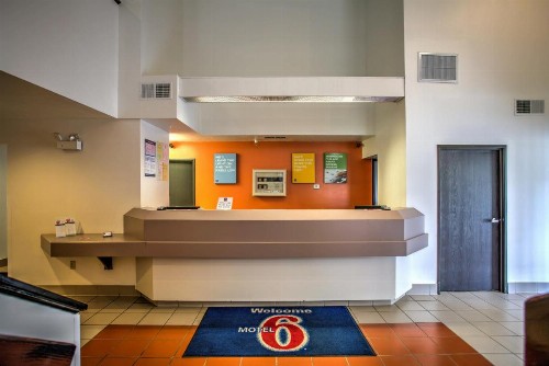 Motel 6-Bozeman MT - image 9