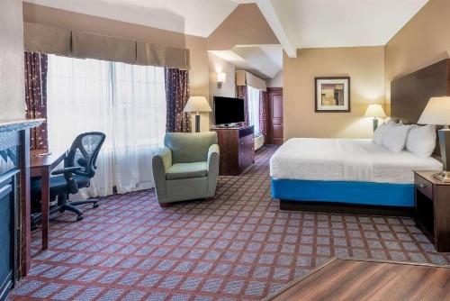 La Quinta by Wyndham Bozeman - image 30