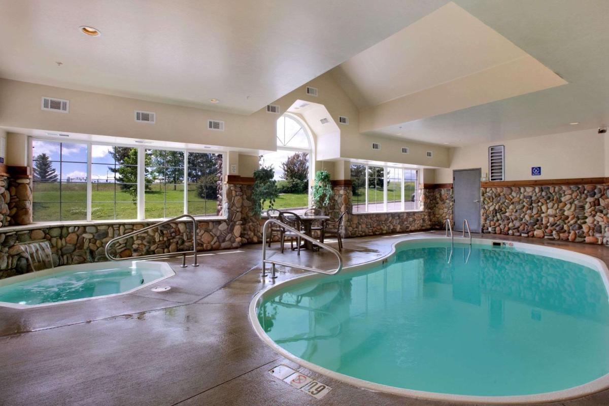 Microtel Inn & Suites by Wyndham Bozeman - main image