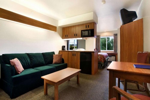 Microtel Inn & Suites by Wyndham Bozeman - image 10