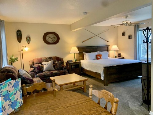Fox Hollow Inn - image 1