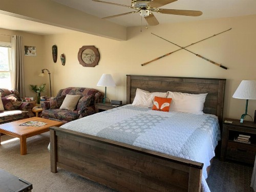Fox Hollow Inn - image 26