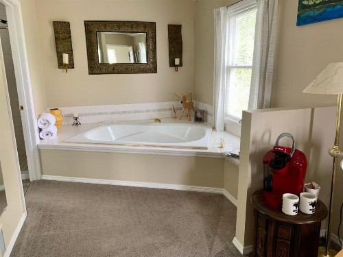 Fox Hollow Inn - image 32