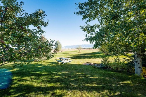 Fox Hollow Inn - image 40