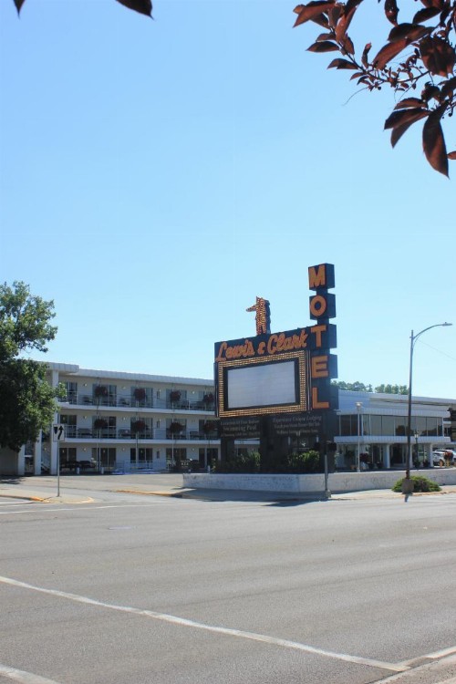 Bozeman Lewis & Clark Motel - image 49
