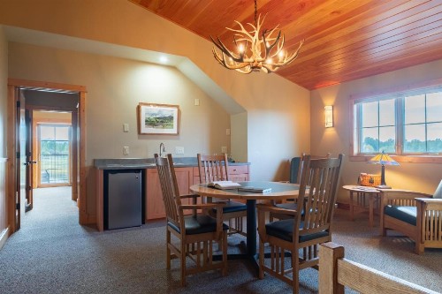 Gallatin River Lodge - image 35