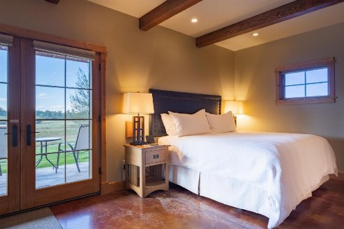 Gallatin River Lodge - image 38