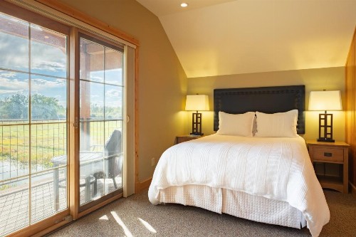 Gallatin River Lodge - image 39