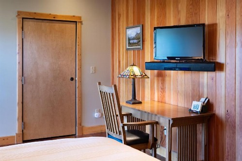 Gallatin River Lodge - image 42