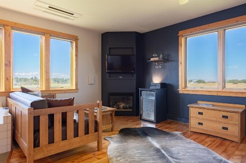 Gallatin River Lodge - image 6