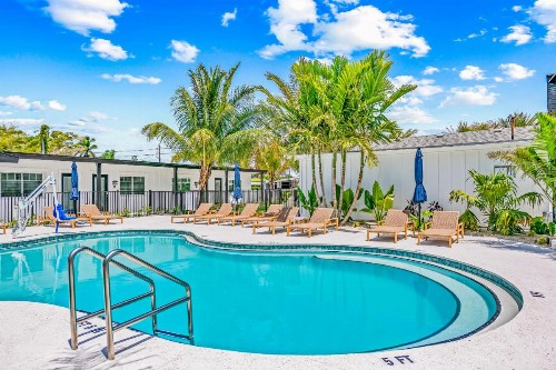 Pelican Post at Anna Maria Island Inn - image 18