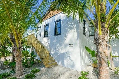 Pelican Post at Anna Maria Island Inn - image 38