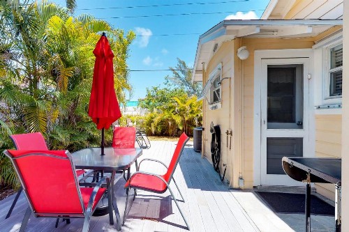 The Seashell Cottage - image 1