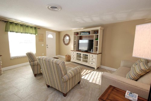 The Anna Maria Island Beach Breeze - image 8