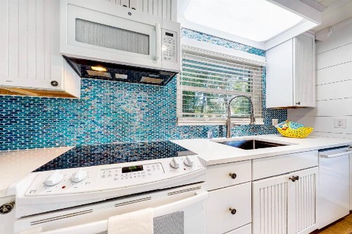 Blue Heron Beach House - image 11