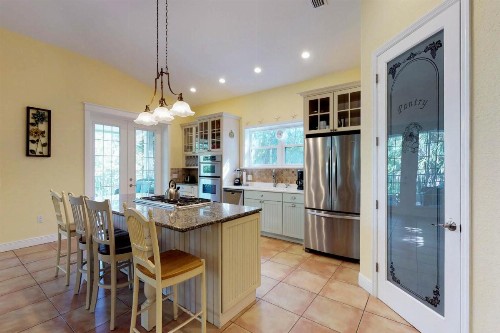Mon AMI Beach House - image 6