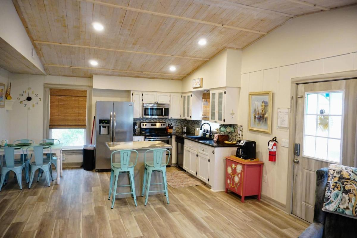 AMI Beach Shack - main image