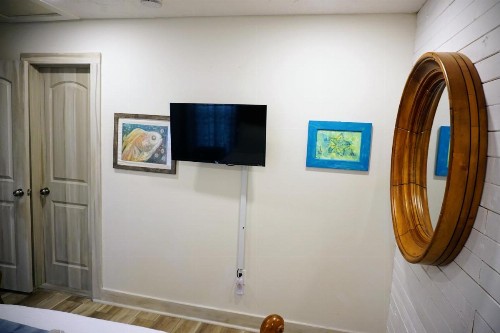 AMI Beach Shack - image 17