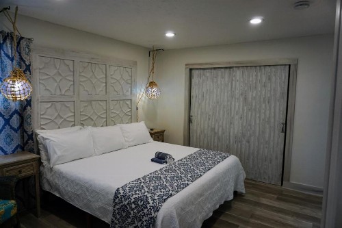AMI Beach Shack - image 22