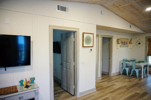AMI Beach Shack - image 3