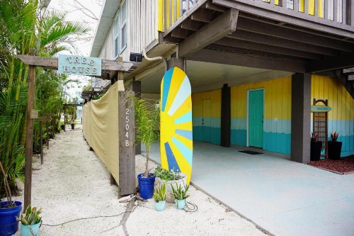 AMI Beach Shack - image 34