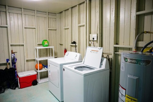 AMI Beach Shack - image 44