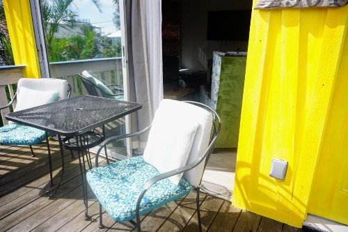 AMI Beach Shack - image 7