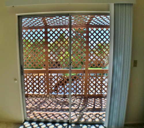 Beach Bungalow - East 2205 - image 11