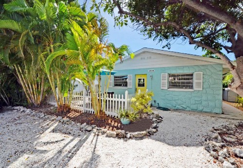 Paradise Beach - East 2414 - image 6