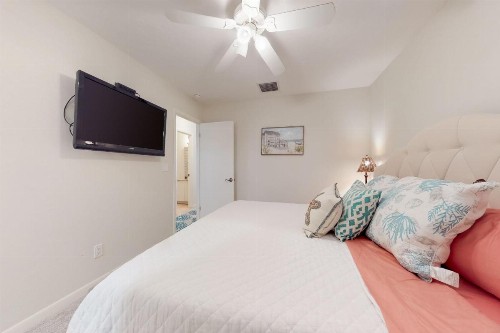 Beach Hideaway - image 11