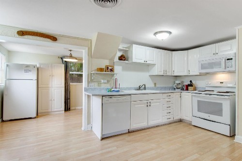 Gulf Shore Cottage - image 10