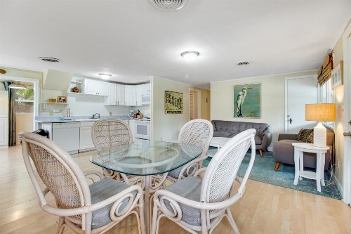 Gulf Shore Cottage - image 8