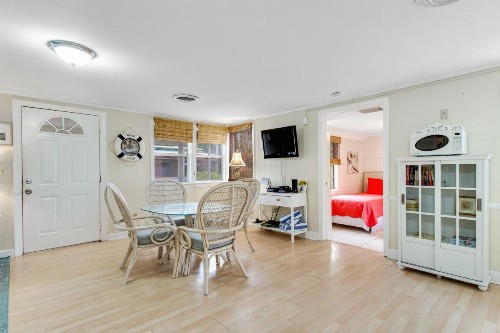 Gulf Shore Cottage - image 9