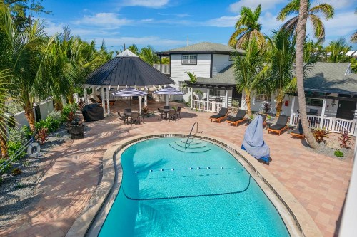 Tropic Isle At Anna Maria Island Inn - image 10