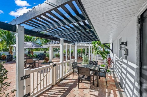 Tropic Isle At Anna Maria Island Inn - image 12