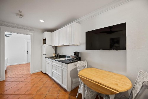 Tropic Isle At Anna Maria Island Inn - image 26