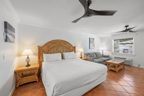Tropic Isle At Anna Maria Island Inn - image 30