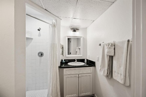 Tropic Isle At Anna Maria Island Inn - image 33