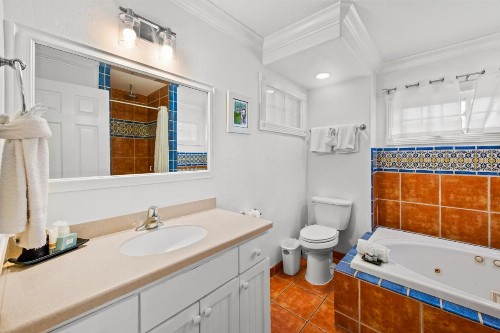 Tropic Isle At Anna Maria Island Inn - image 42