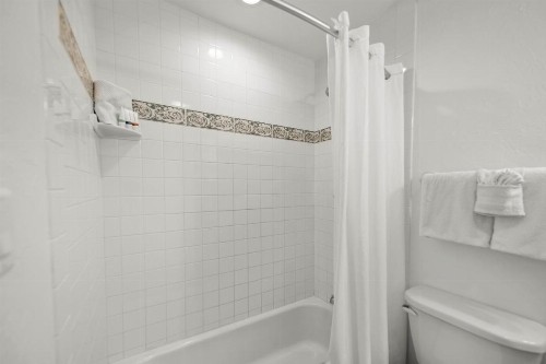 Tropic Isle At Anna Maria Island Inn - image 5