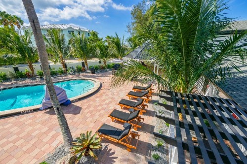 Tropic Isle At Anna Maria Island Inn - image 9