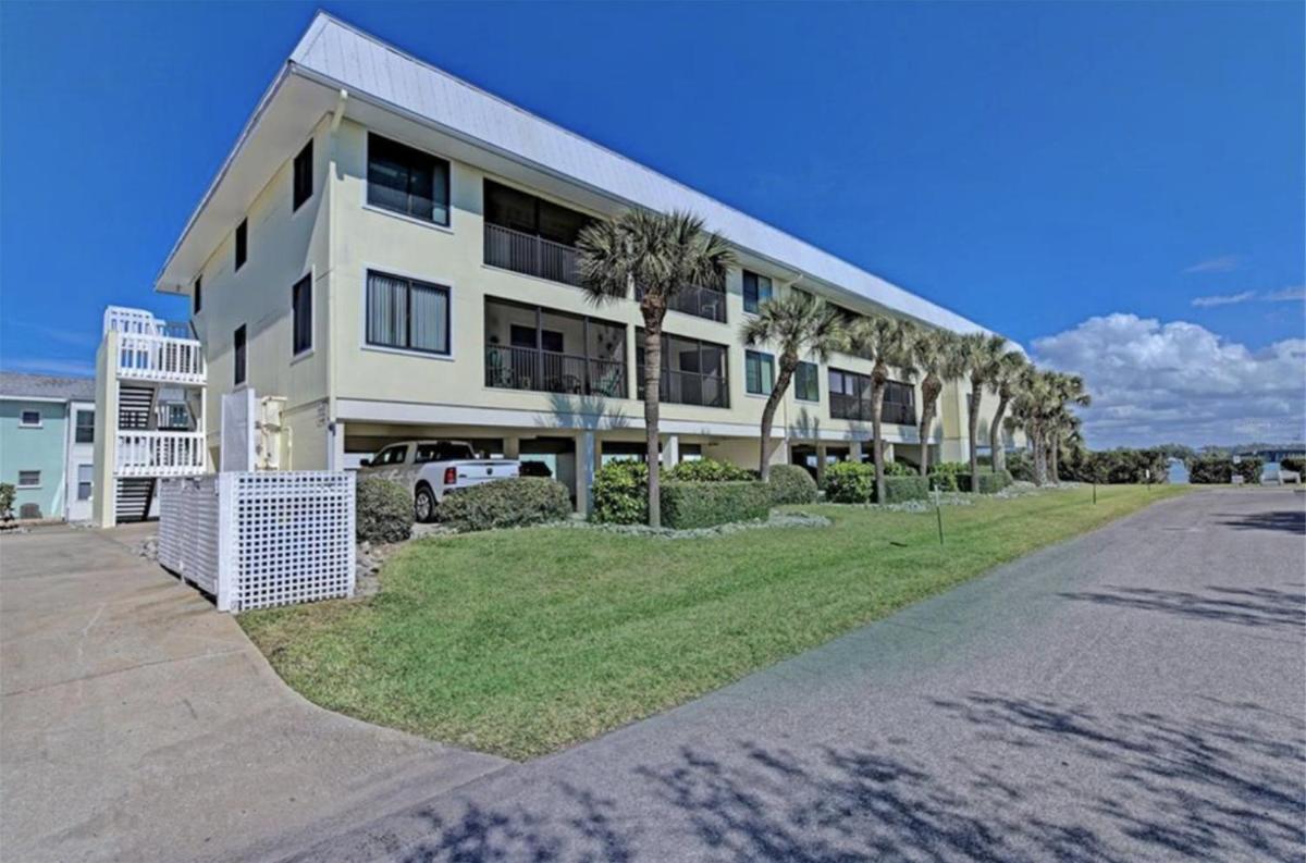 Anna Maria Island Beach Bay Breeze - main image