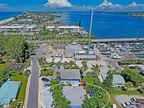 Ideal beach hideaway pool condo located between the island marina and beach - image 22