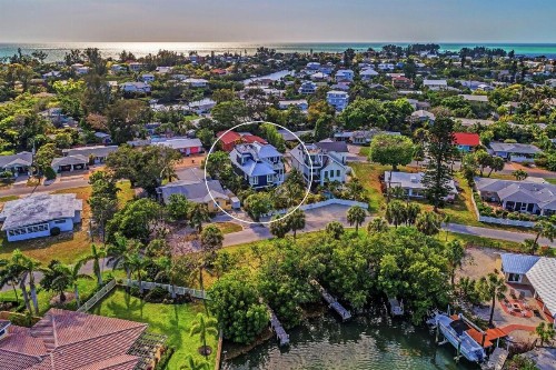 4 bed 4 and a half bath SLEEPS 10 elevator Heated Pool Spa Free WiFi boat dock - image 17