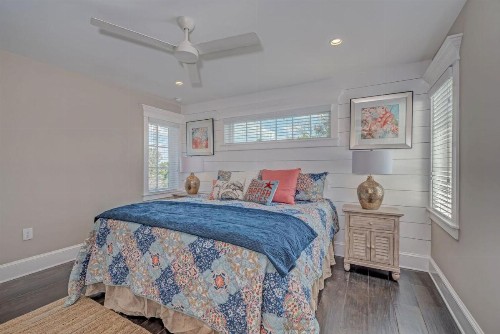 4 bed 4 and a half bath SLEEPS 10 elevator Heated Pool Spa Free WiFi boat dock - image 32